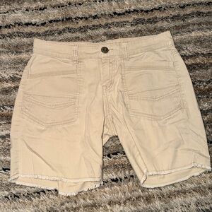 Unionbay Women’s size 5 khaki shorts